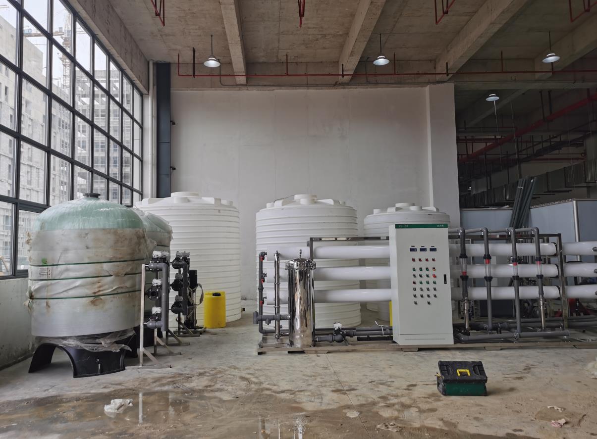 贵州电子工业园区10吨/时EDI超纯水设备安装调试完成